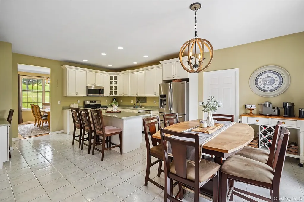 125 Duke Drive Carmel NY 10512