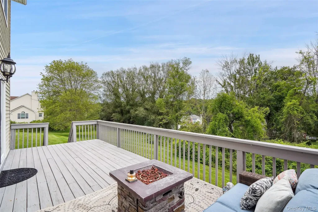 125 Duke Drive Carmel NY 10512
