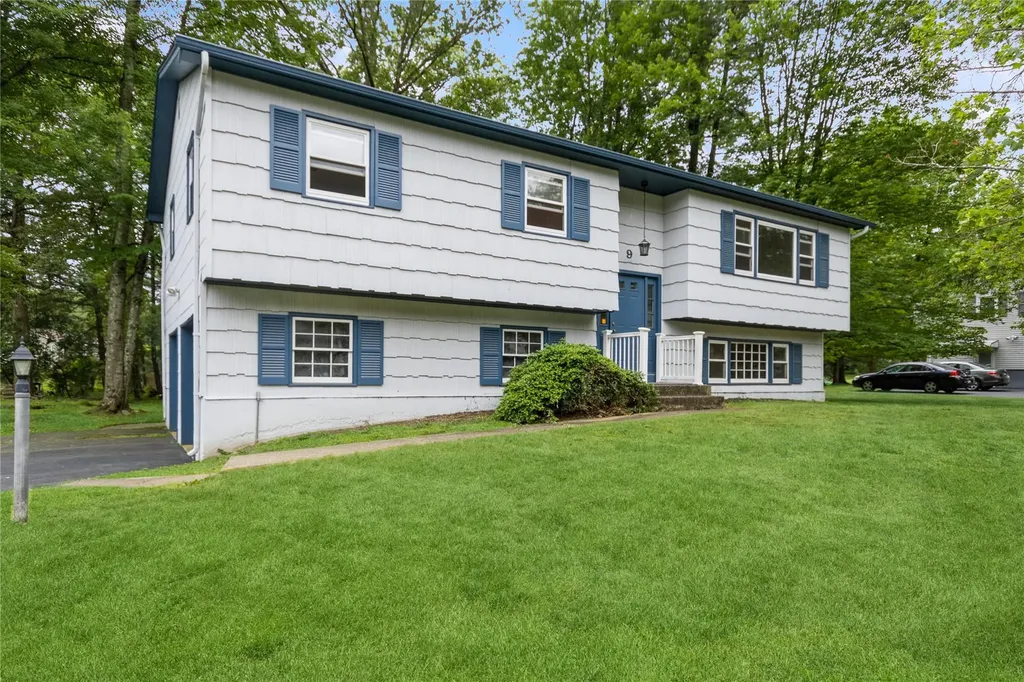 9 Westlyn Drive Bardonia NY 10954
