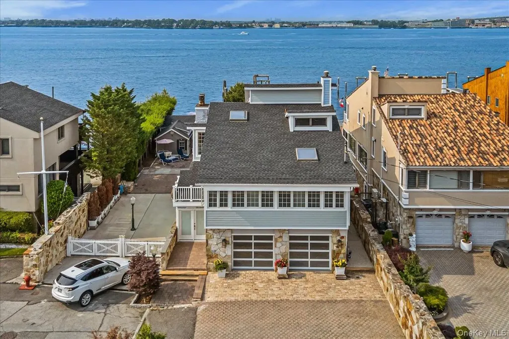 15445 Riverside Drive Whitestone NY 11357