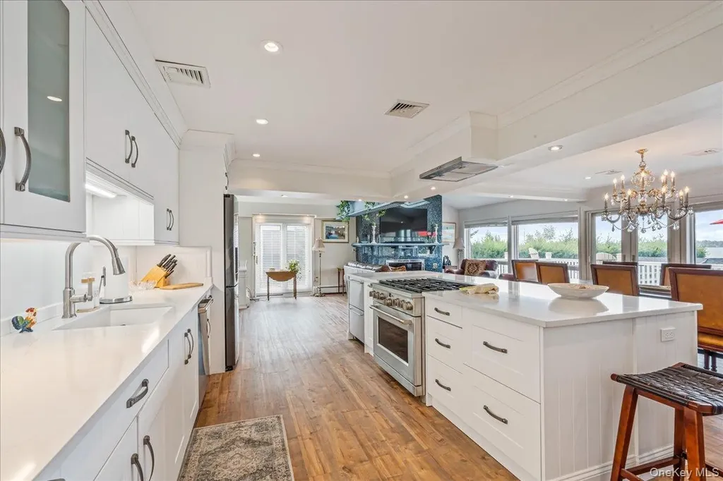 15445 Riverside Drive Whitestone NY 11357