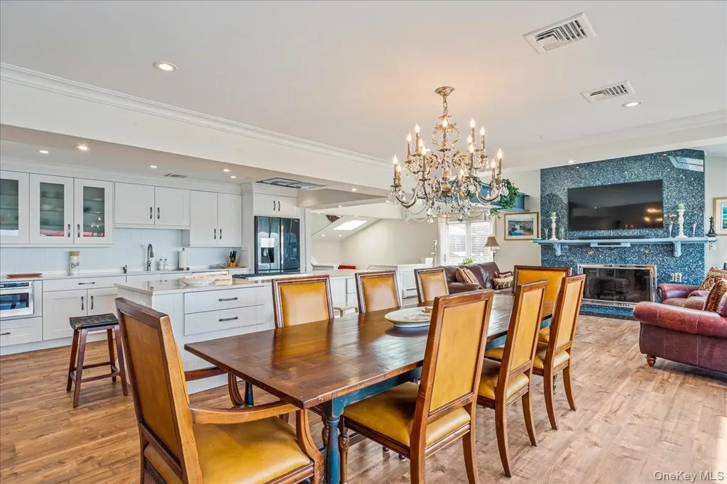 15445 Riverside Drive Whitestone NY 11357