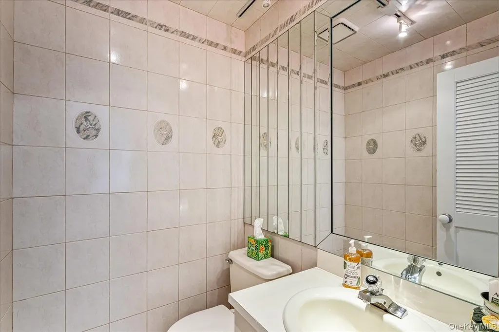 15445 Riverside Drive Whitestone NY 11357