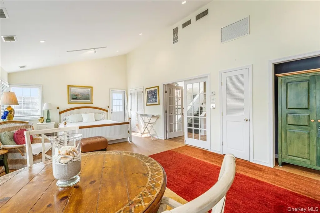 15445 Riverside Drive Whitestone NY 11357