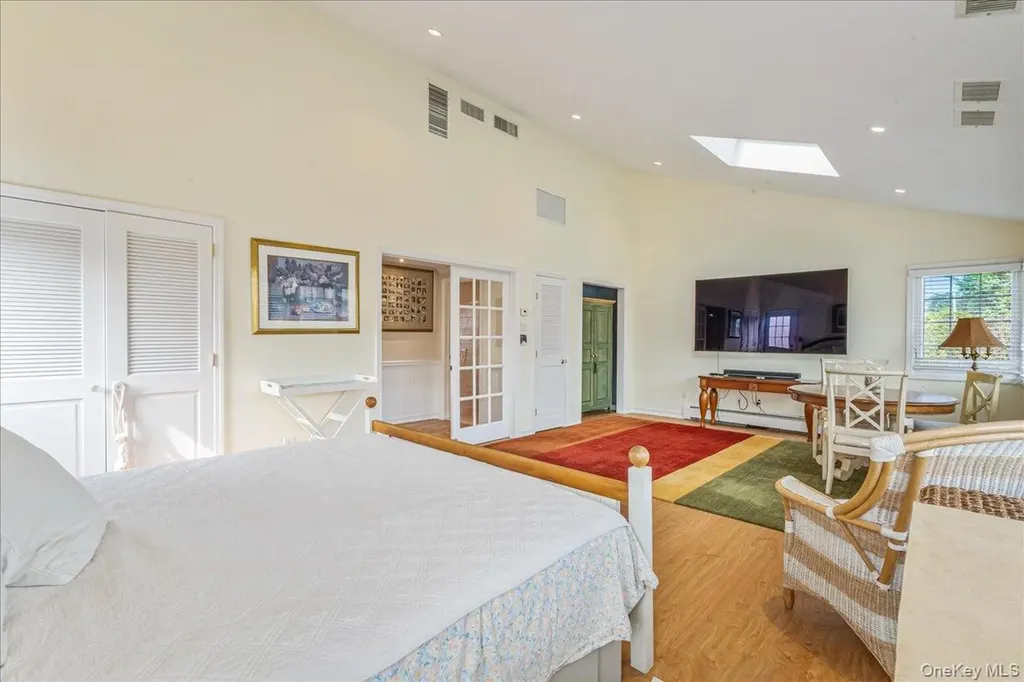15445 Riverside Drive Whitestone NY 11357