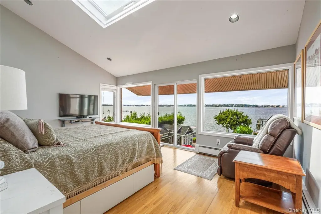 15445 Riverside Drive Whitestone NY 11357