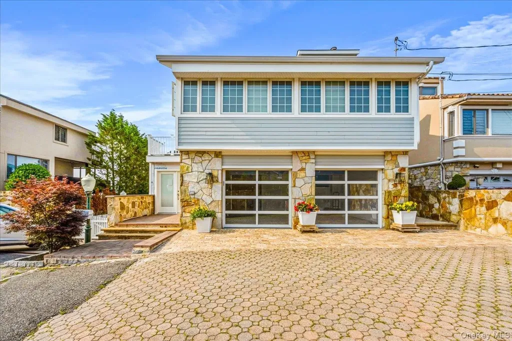 15445 Riverside Drive Whitestone NY 11357