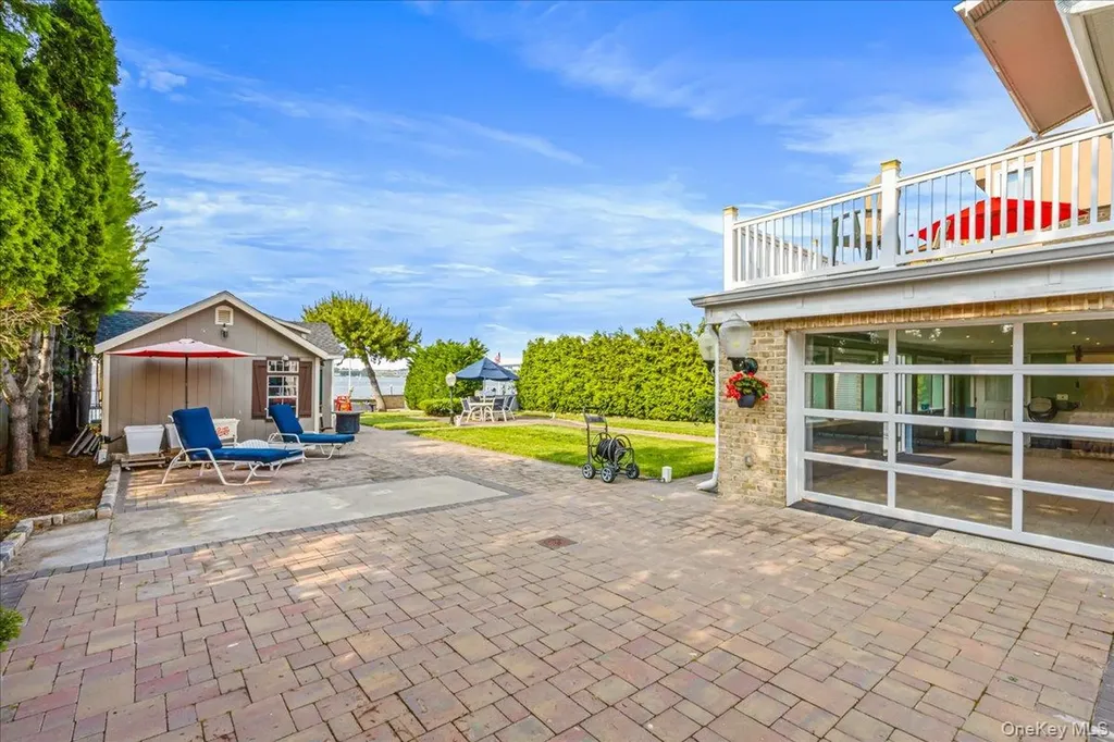 15445 Riverside Drive Whitestone NY 11357