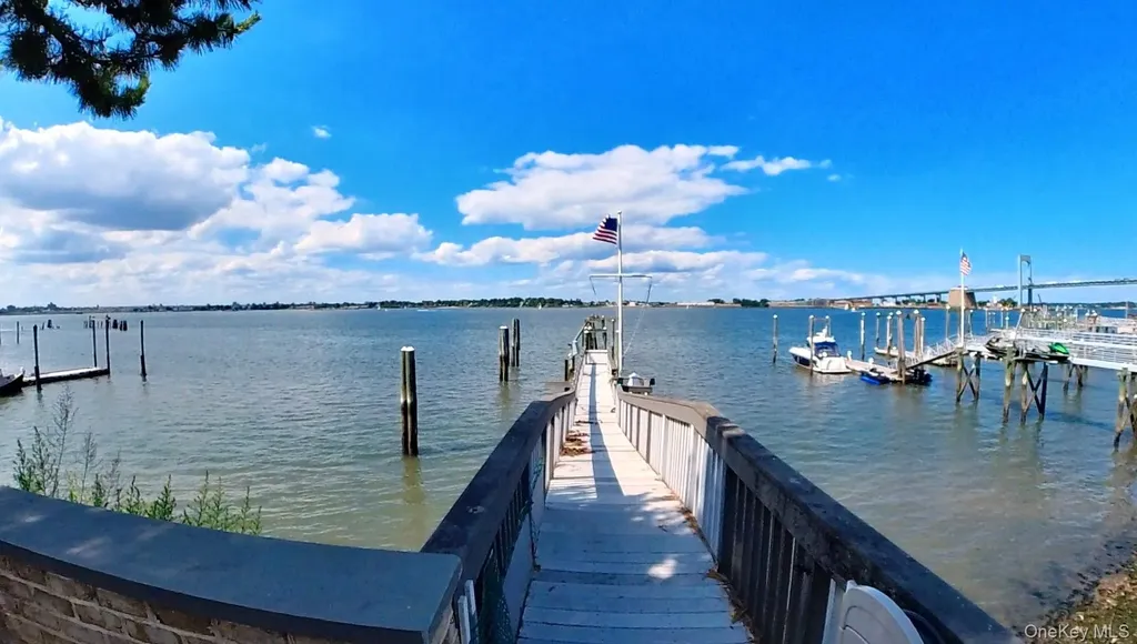 15445 Riverside Drive Whitestone NY 11357