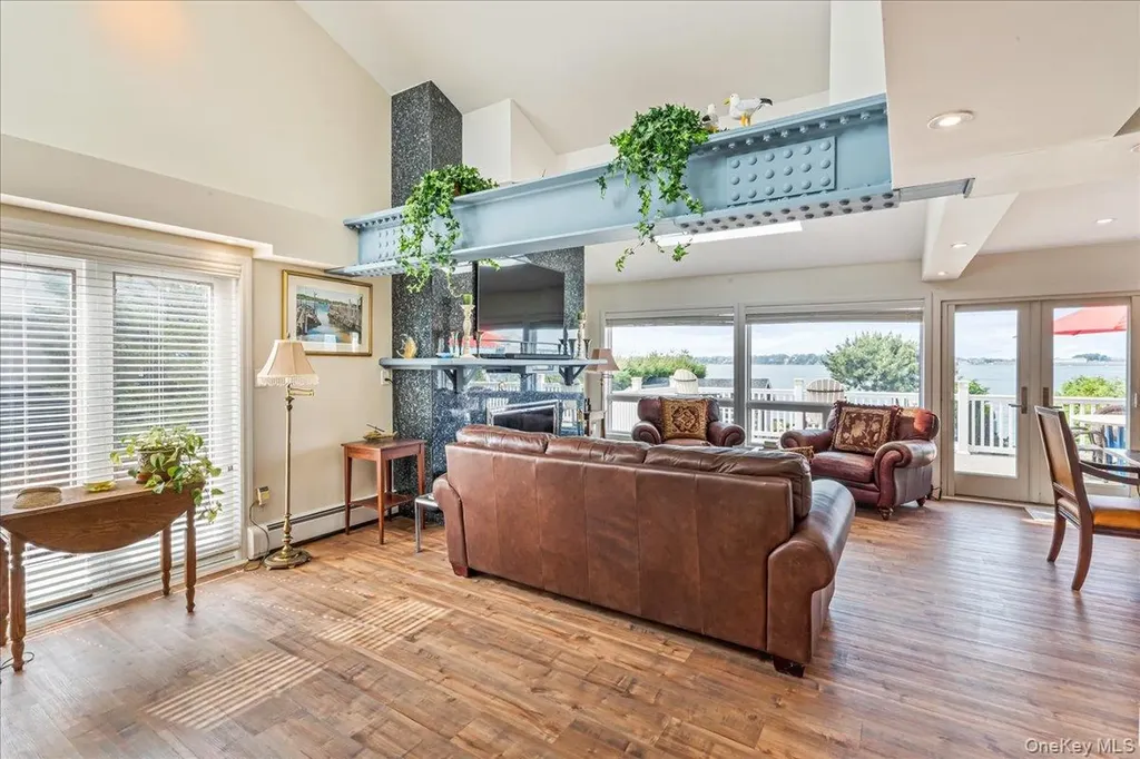 15445 Riverside Drive Whitestone NY 11357