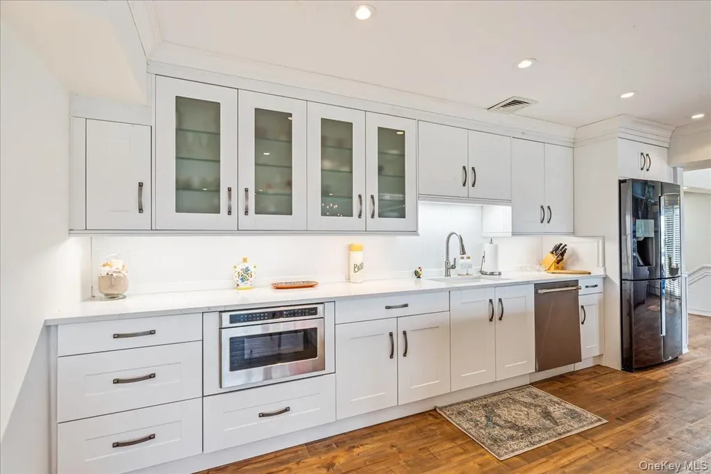 15445 Riverside Drive Whitestone NY 11357