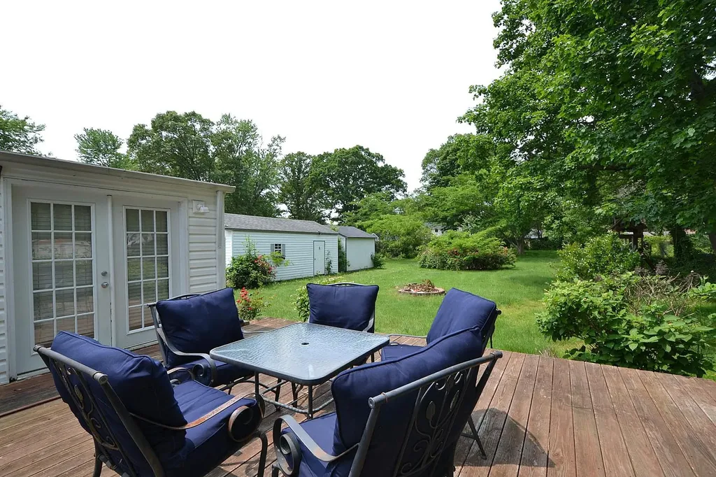 1578 N Thompson Drive Bay Shore NY 11706