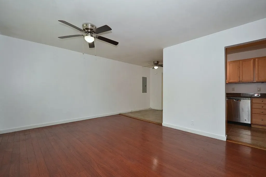 1578 N Thompson Drive Bay Shore NY 11706