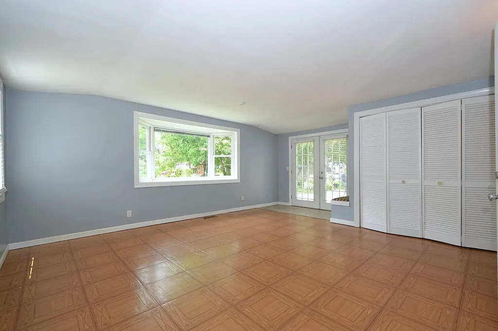1578 N Thompson Drive Bay Shore NY 11706