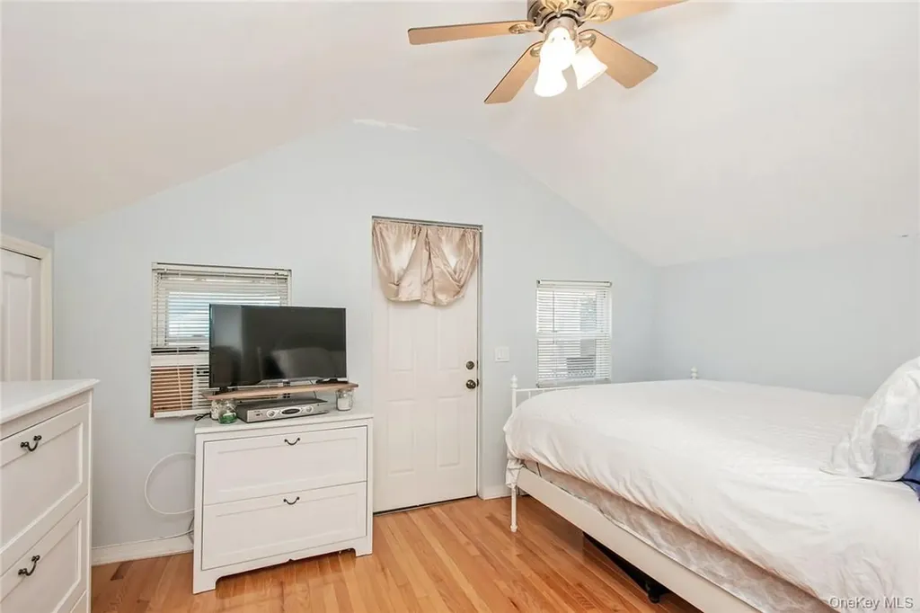 25 B Edgewater Park Bronx NY 10465