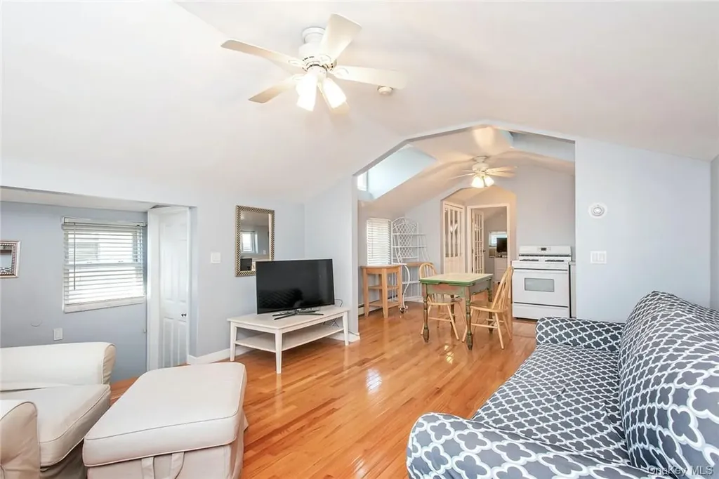 25 B Edgewater Park Bronx NY 10465