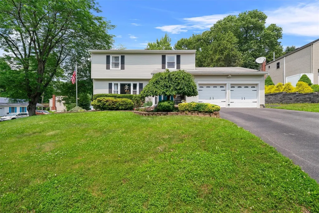 100 Shelly Court Cornwall NY 12518