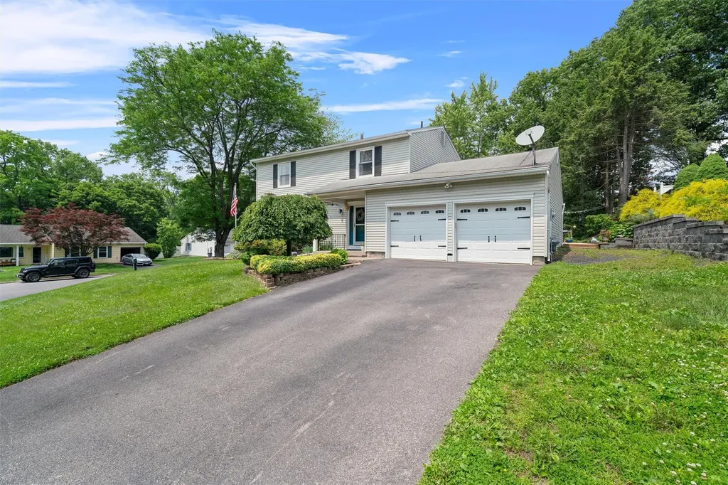 100 Shelly Court Cornwall NY 12518