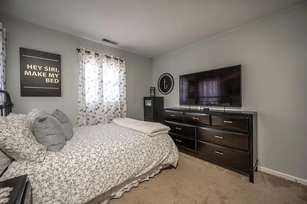 3 Bridgewater Way Poughkeepsie NY 12601