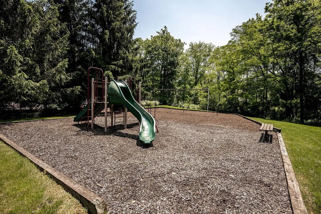 3 Bridgewater Way Poughkeepsie NY 12601