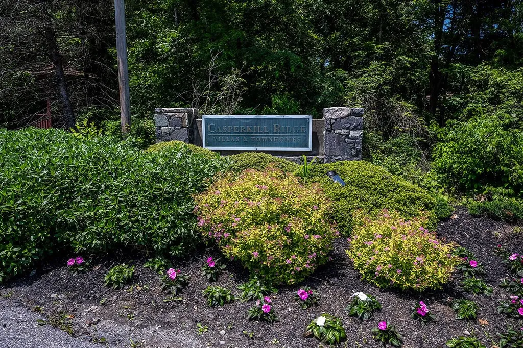 3 Bridgewater Way Poughkeepsie NY 12601
