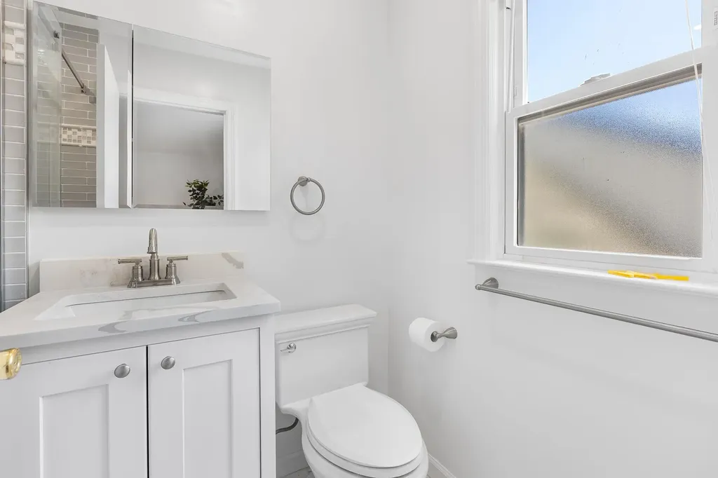 18 Halsey Place Valhalla NY 10595