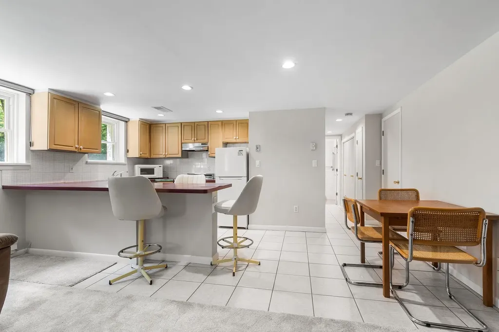 18 Halsey Place Valhalla NY 10595