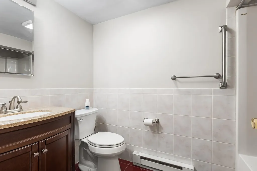 18 Halsey Place Valhalla NY 10595