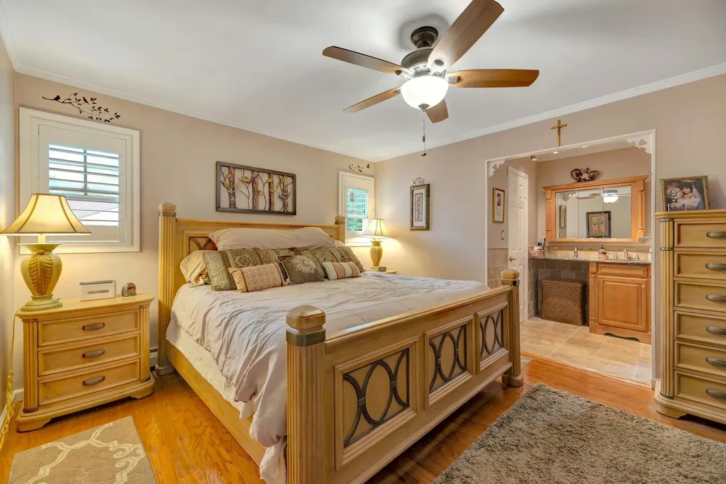 8 Franklin Avenue Medford NY 11763