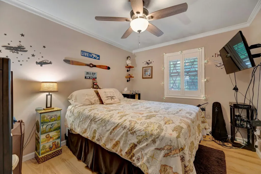 8 Franklin Avenue Medford NY 11763
