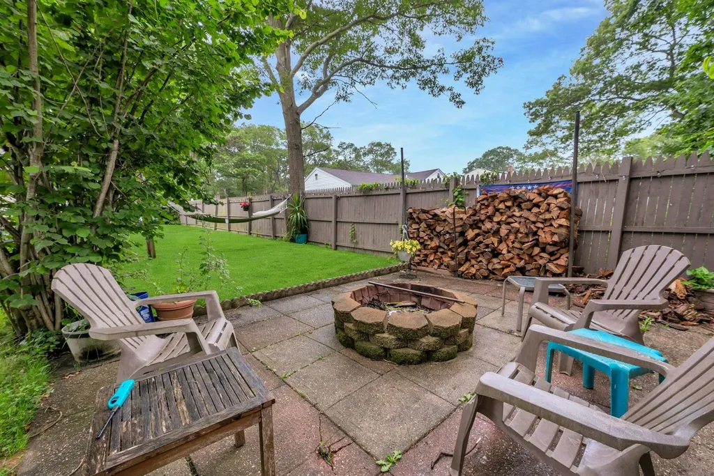 8 Franklin Avenue Medford NY 11763