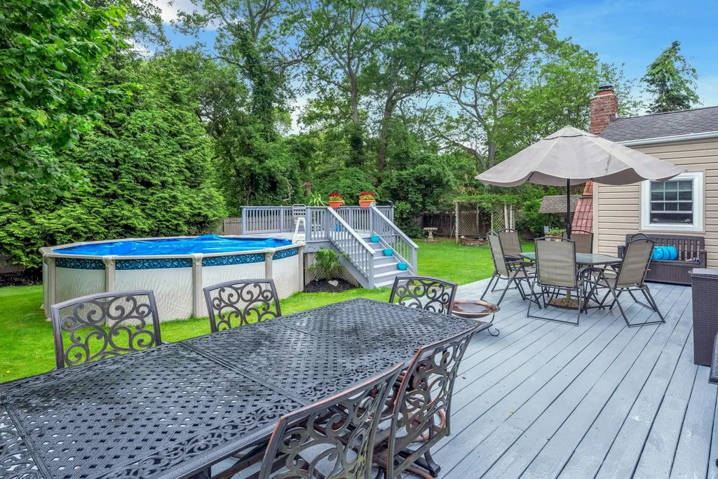 8 Franklin Avenue Medford NY 11763