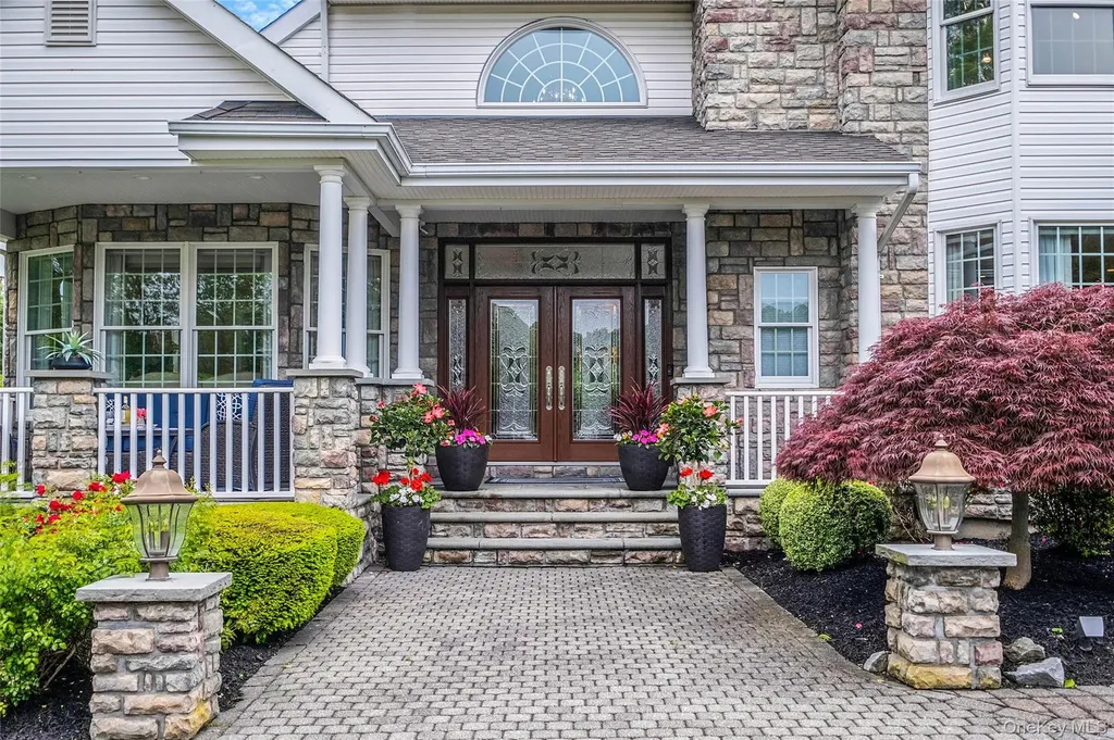43 Casey Lane Mount Sinai NY 11766