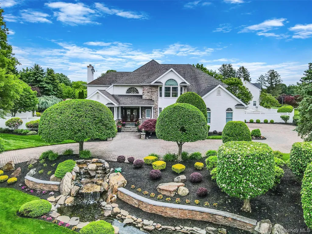 43 Casey Lane Mount Sinai NY 11766