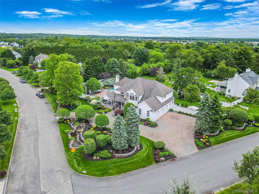 43 Casey Lane Mount Sinai NY 11766