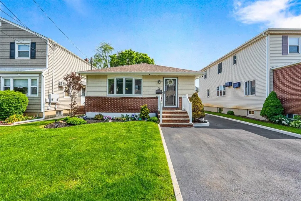 38 Leaman Place Lynbrook NY 11563