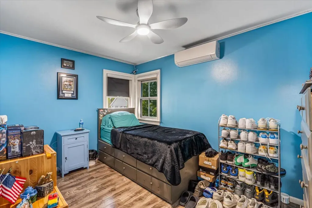 38 Leaman Place Lynbrook NY 11563