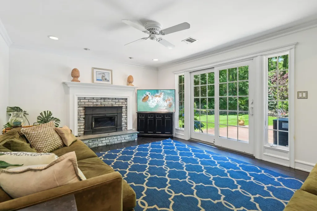 1 Highwoods Road Saint James NY 11780