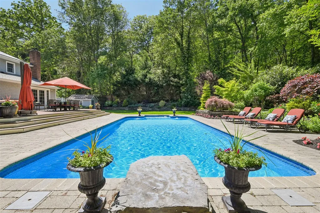 1 Highwoods Road Saint James NY 11780