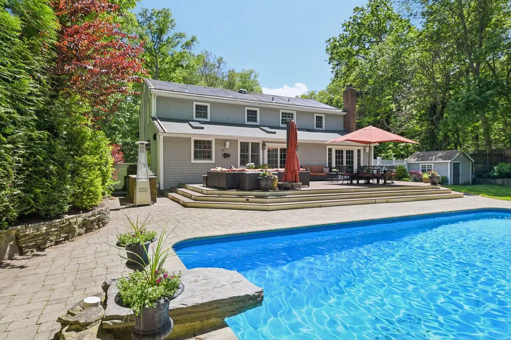 1 Highwoods Road Saint James NY 11780