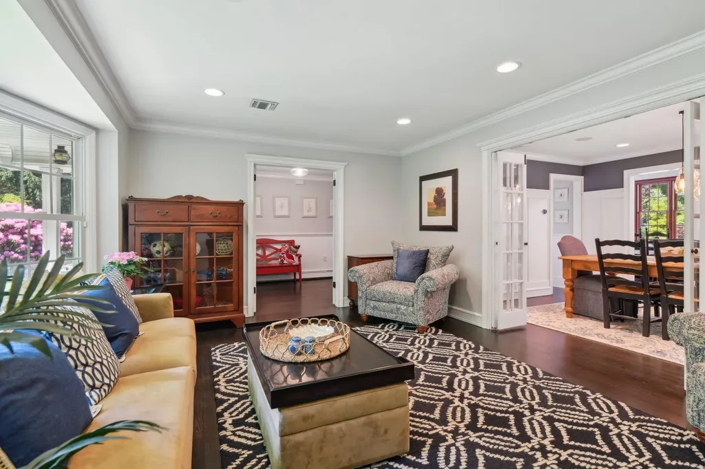 1 Highwoods Road Saint James NY 11780