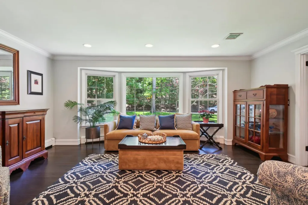 1 Highwoods Road Saint James NY 11780