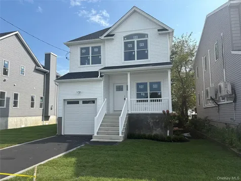 1108 Washington Place Baldwin Harbor NY 11510