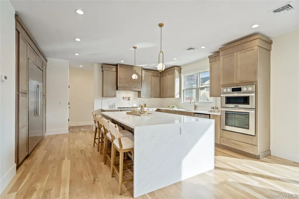 45 Mist Lane Westbury NY 11590