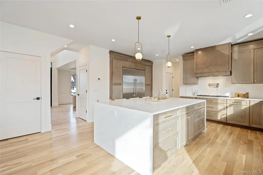 45 Mist Lane Westbury NY 11590