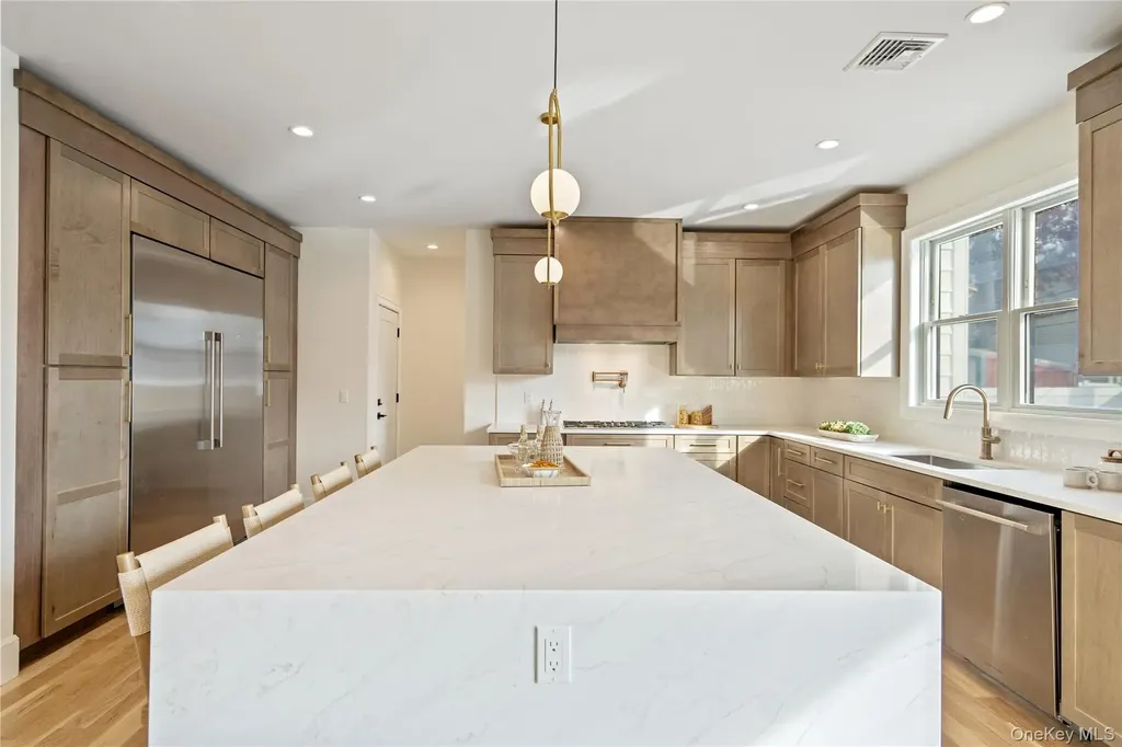45 Mist Lane Westbury NY 11590