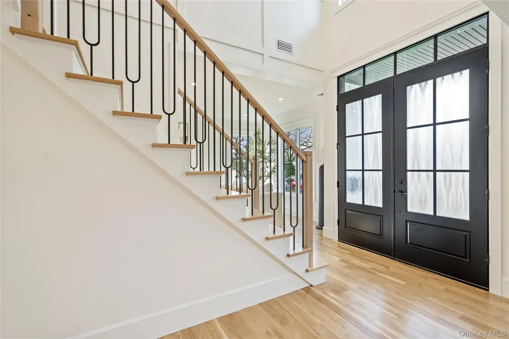 45 Mist Lane Westbury NY 11590