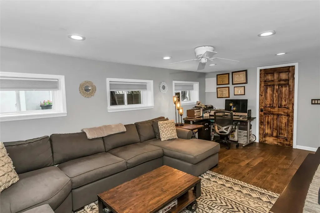 6 Ceil Place Bethpage NY 11714