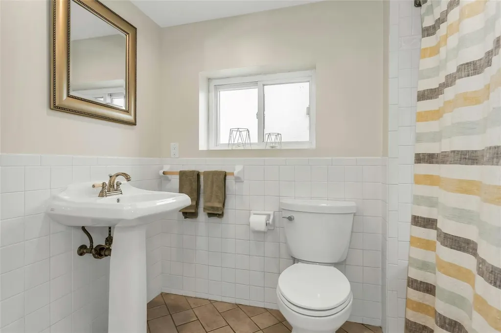 6 Ceil Place Bethpage NY 11714