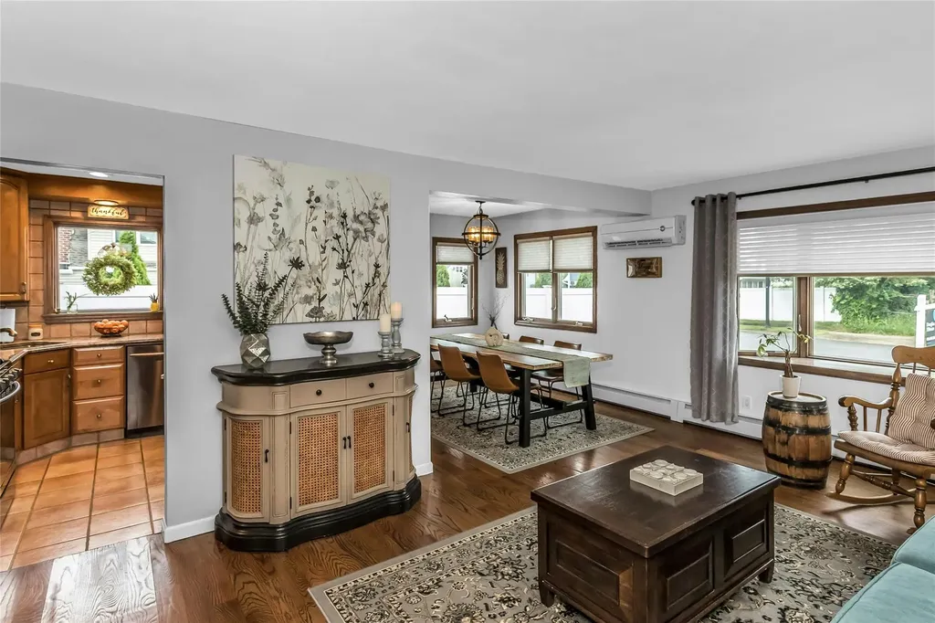 6 Ceil Place Bethpage NY 11714